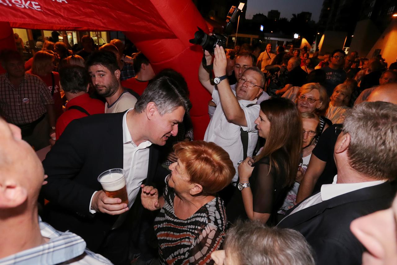 31.08.2016., Zagreb - Na platou Mamutice odrzano je druzenje celnika Narodne koalicije sa gradjanima. Zoran Milanovic.  Photo: Tomislav Miletic/PIXSELL