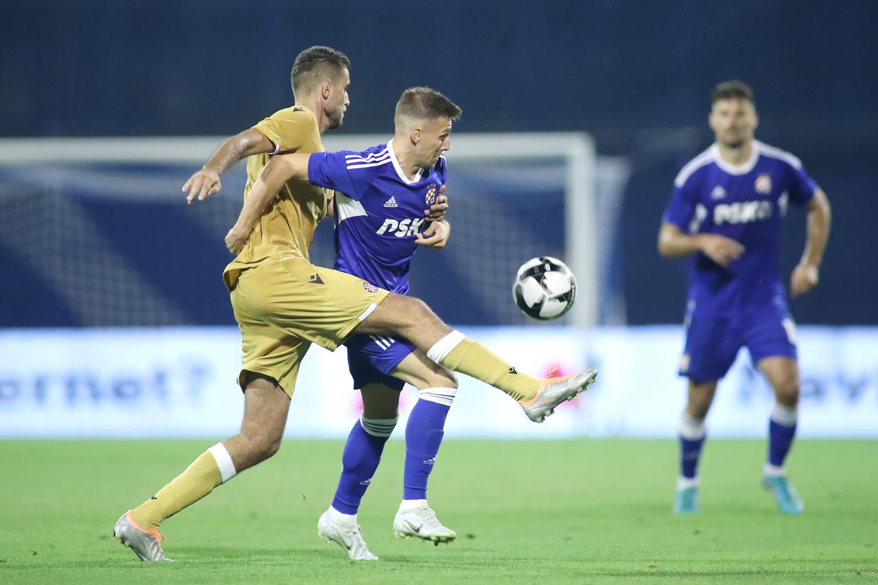 Dinamo i Hajduk u utakmici Superkupa na stadionu u Maksimiru