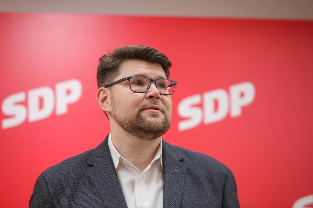Zagreb: Predsjednik SDP-a Peđa Grbin obratio se javnosti nakon što je Plenković najavio okvirni datum izbora