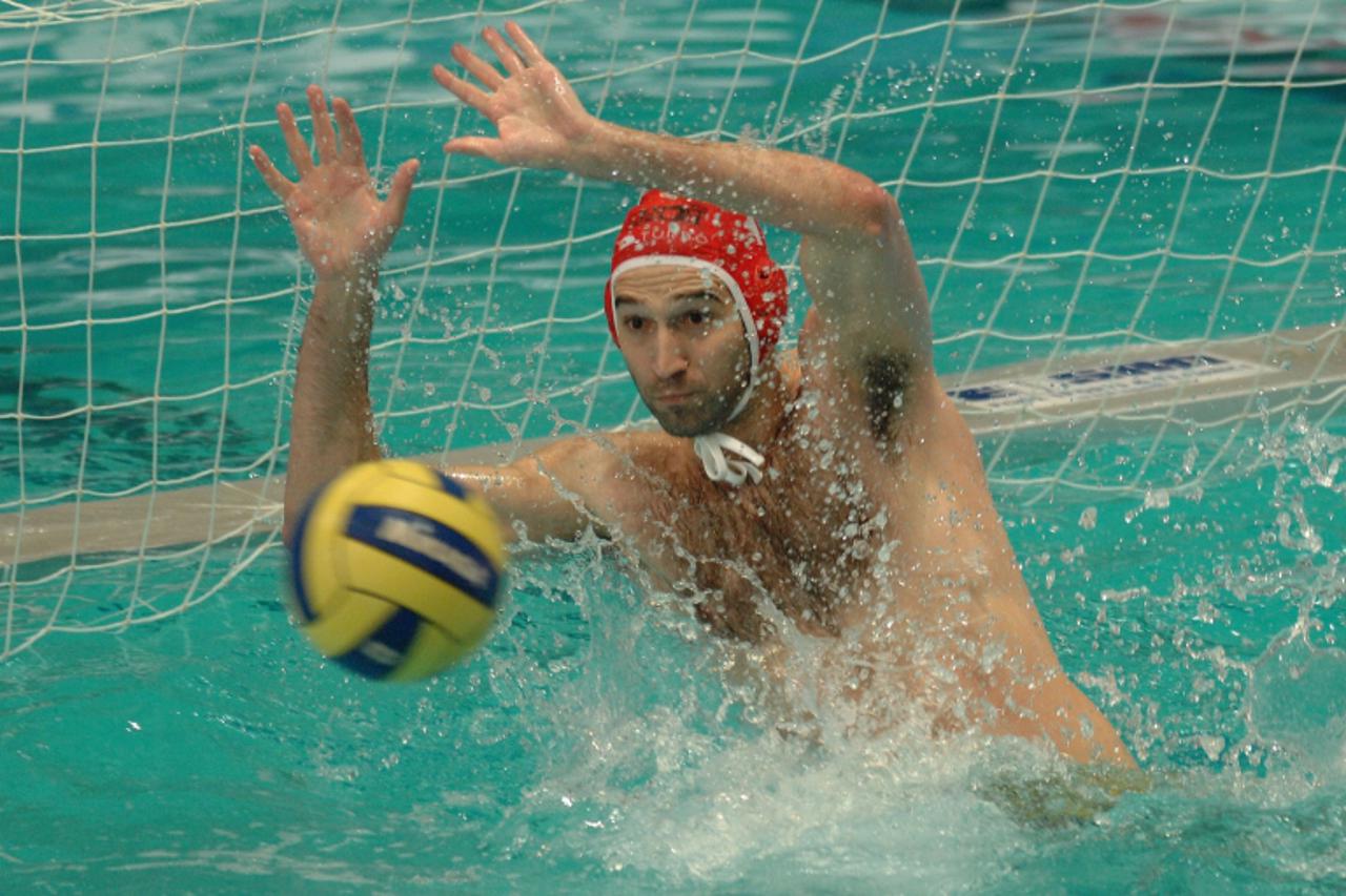 '22.04.2009.....Zagreb...spo...Bazen Mladosti uz Savu.Cetvrtfinale Eurolige: Mladost - Olympiacos.Josip Pavic.Photo:Marko Prpic/Vecernji list'