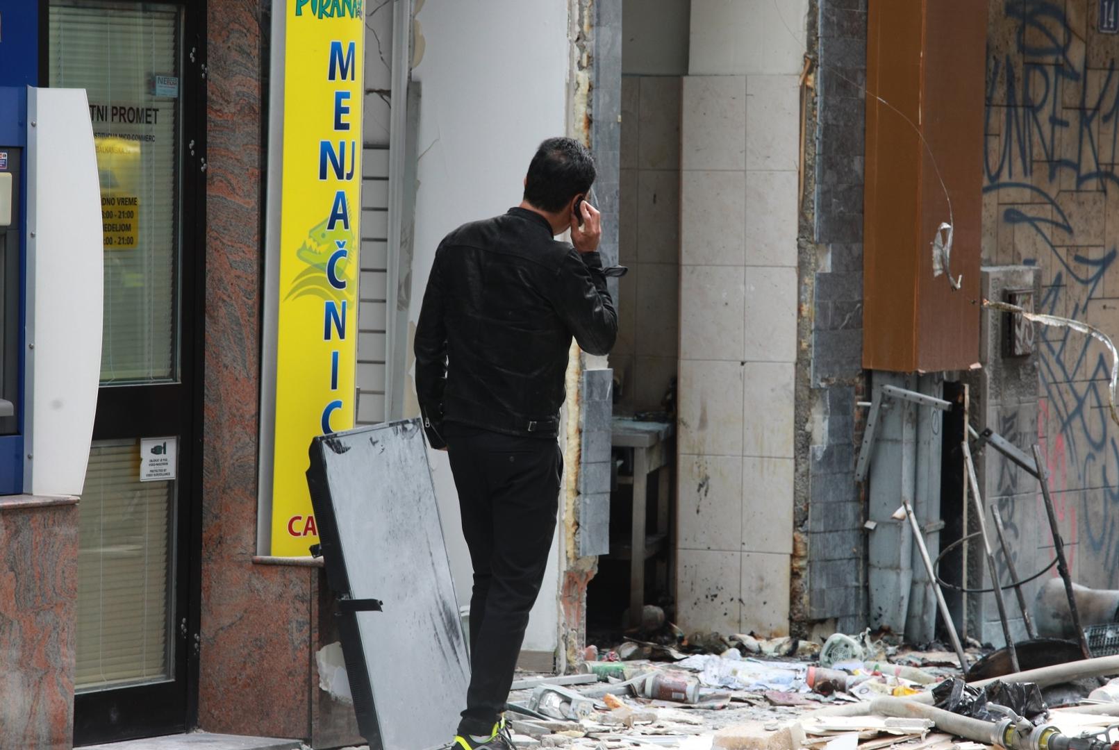 31, May, 2021, Belgrade - A gas cylinder exploded this morning in Cika Ljubina Street in the very center of Belgrade, and then a fire broke out. Photo: Milos Tesic/ATAImages

31, maj, 2021, Beograd  - U Cika Ljubinoj ulici u samom centru Beograda jutros se dogodila eksplozija plinske boce, a zatim je izbio pozar. Photo: Milos Tesic/ATAImages