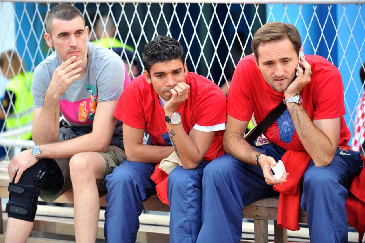 'sport 08.10.2009.Rijeka, Hrvatska - prijateljska nogometna utakmica izmedju reprezentacije Hrvatske i Katra na stadionu Kantrida.Stipe Pletikosa, Eduardo Da Silva i Josip Simunic. Photo: Antonio Bron