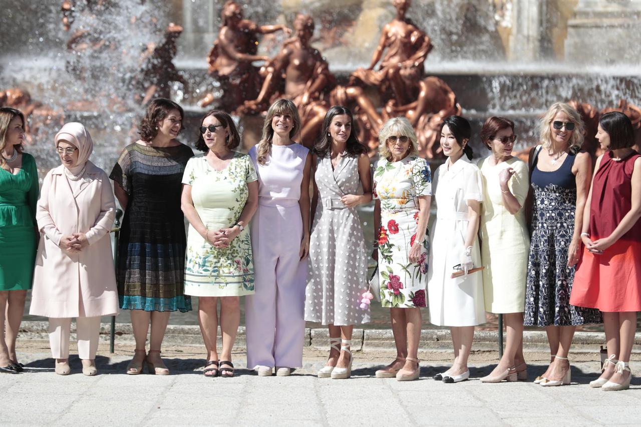 Kraljica Letizia i prve dame posje?uju kraljevsku pala?u Granja de San Ildefonso u Segoviji