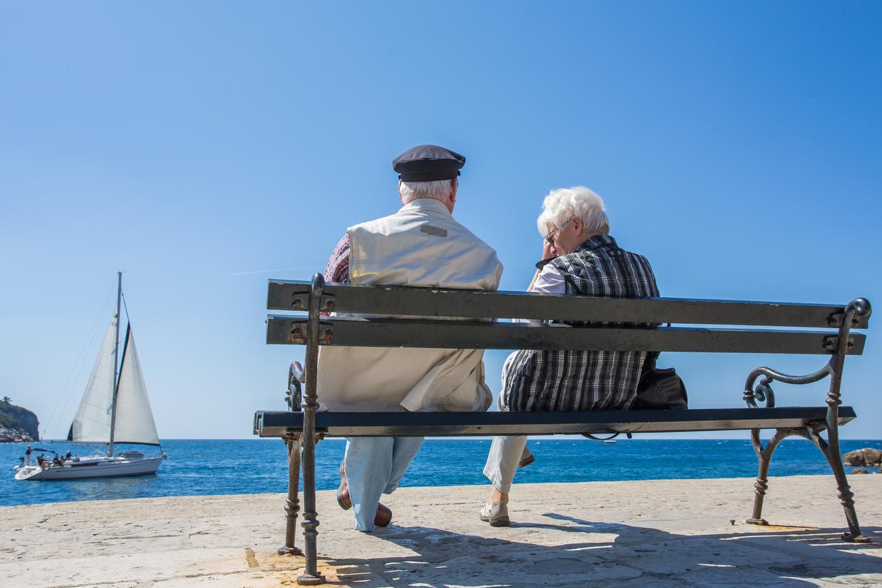 22.04.2015., Dubrovnik - Dolaskom proljeca i lijepog vremena, povecava se i broj turista koji uzivaju u razgledavanju stare gradske jezgre.  Photo: Grgo Jelavic/PIXSELL