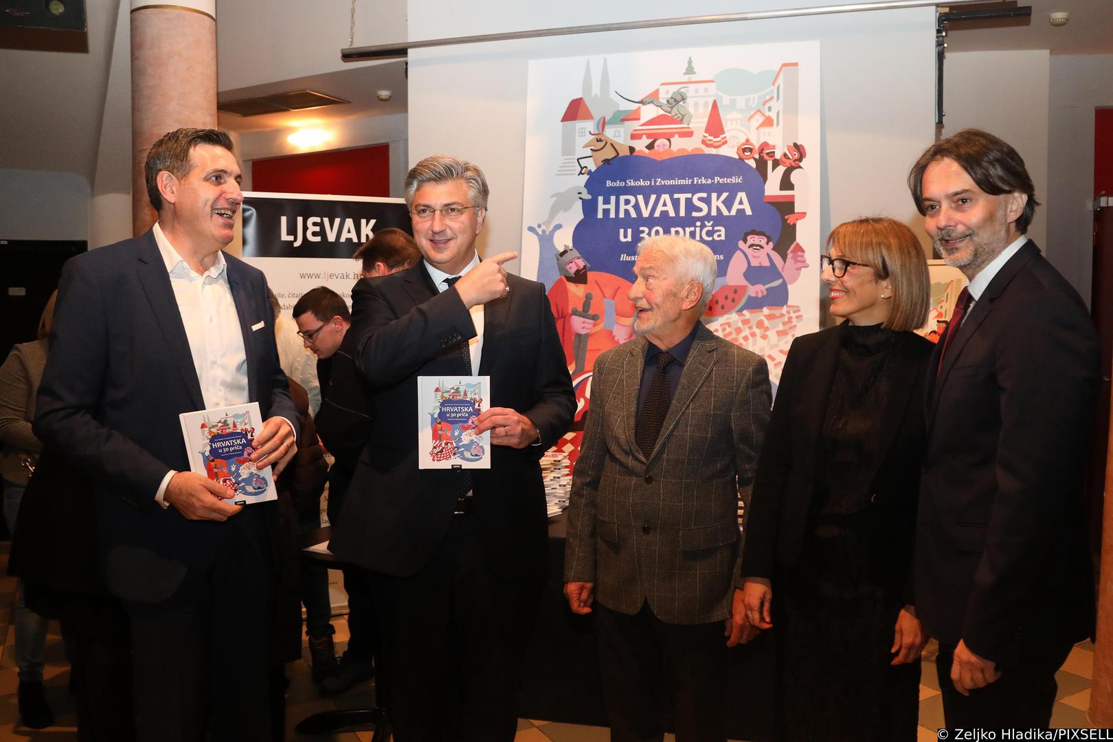 01.12.2023.,Zagreb- U kazalistu Kerempuh odrzana je promocija knjige Boze Skoke i Zvonimira Frke-Petesica "Hrvatska u 30 prica" i "Croatia in 30 Stories" koju je ilustrirao Vedran Klemensa Photo: Zeljko Hladika/PIXSELL