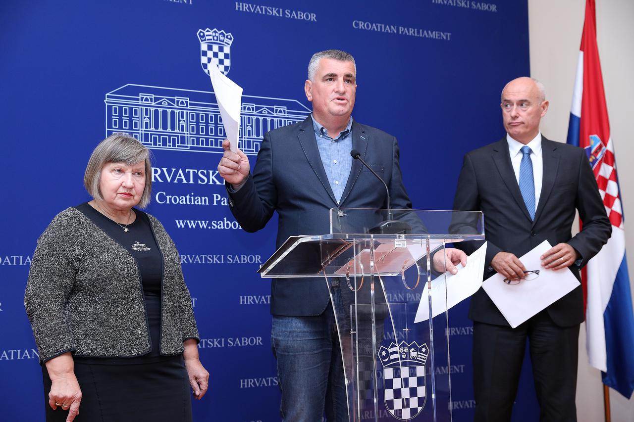 Ankica Kosovec-Krželj, Miro Bulj i Zdravko Anđel na konferenciji za medije