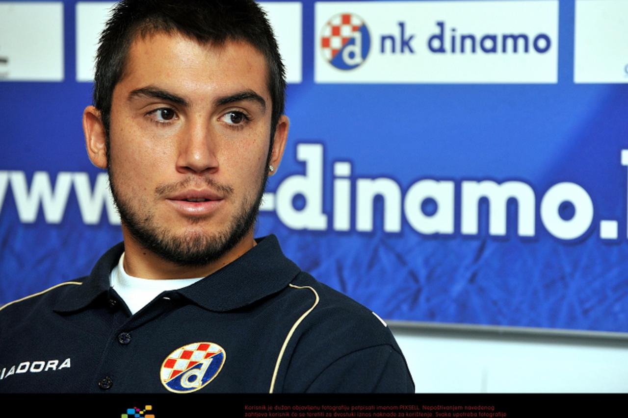 '12.08.2010., NK Dinamo, Maksimirska 128, Zagreb - Press konferencija za novinare. Pedro Morales.  Photo: Goran Stanzl/PIXSELL'