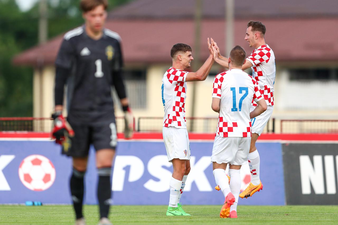 U Sesvetama odigrana nogometna utakmica U-21, Hrvatska - Švedska