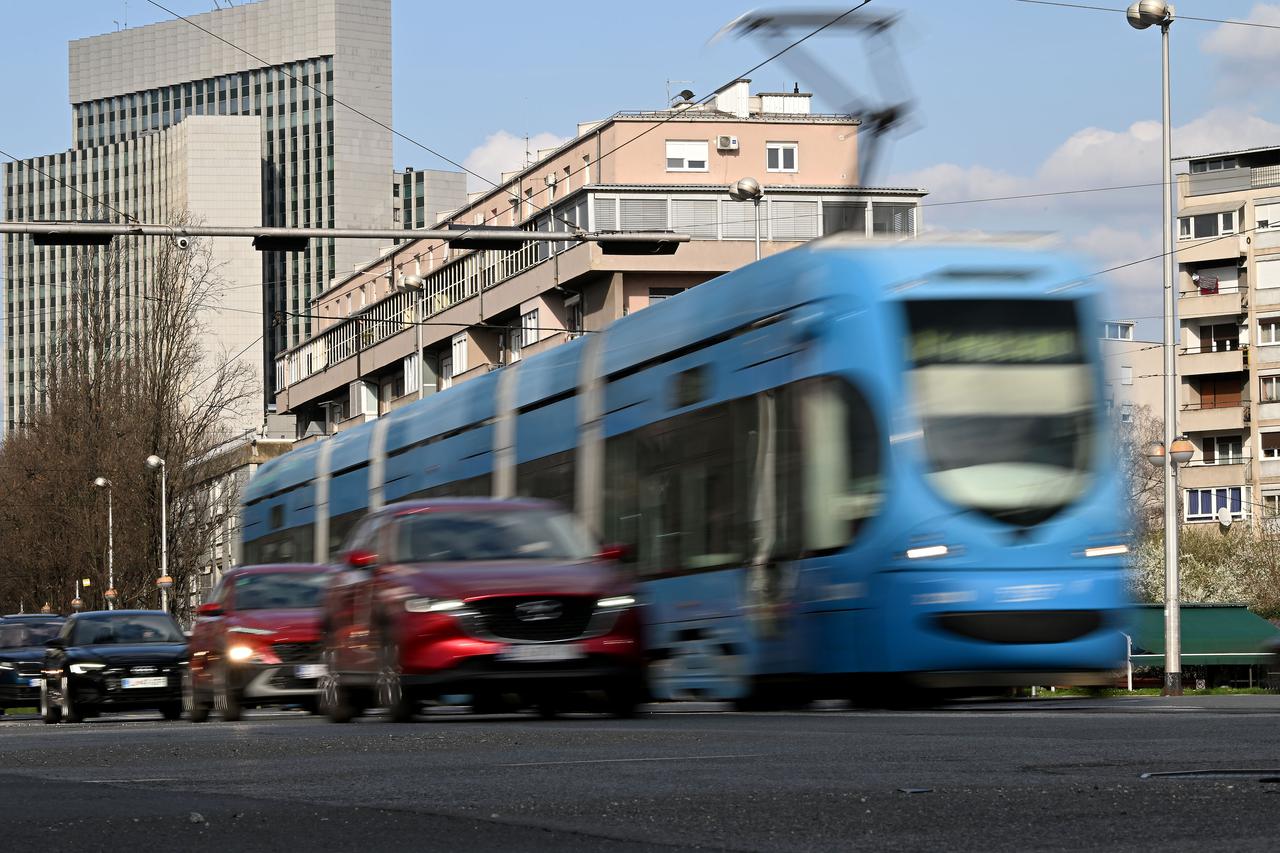 Zagreb: Križanje Savske ceste i Zagrebačke avenije