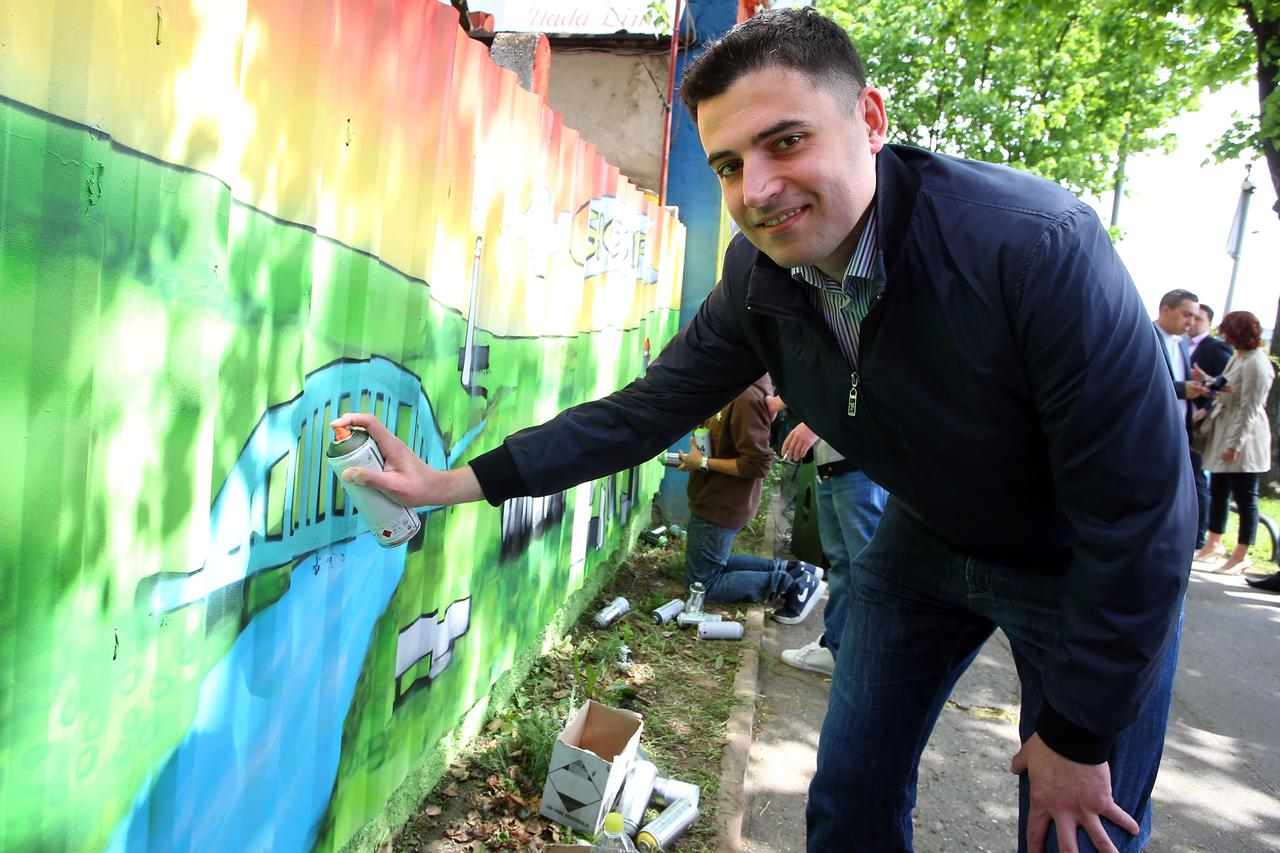 22.04.2016., Zagreb - Odrzana #enterakcija ZG Street Art kod u Branimirovoj kod privatnog parkiralista (bivsa tvornica Nada Dimic). Photo: Jurica Galoic/PIXSELL