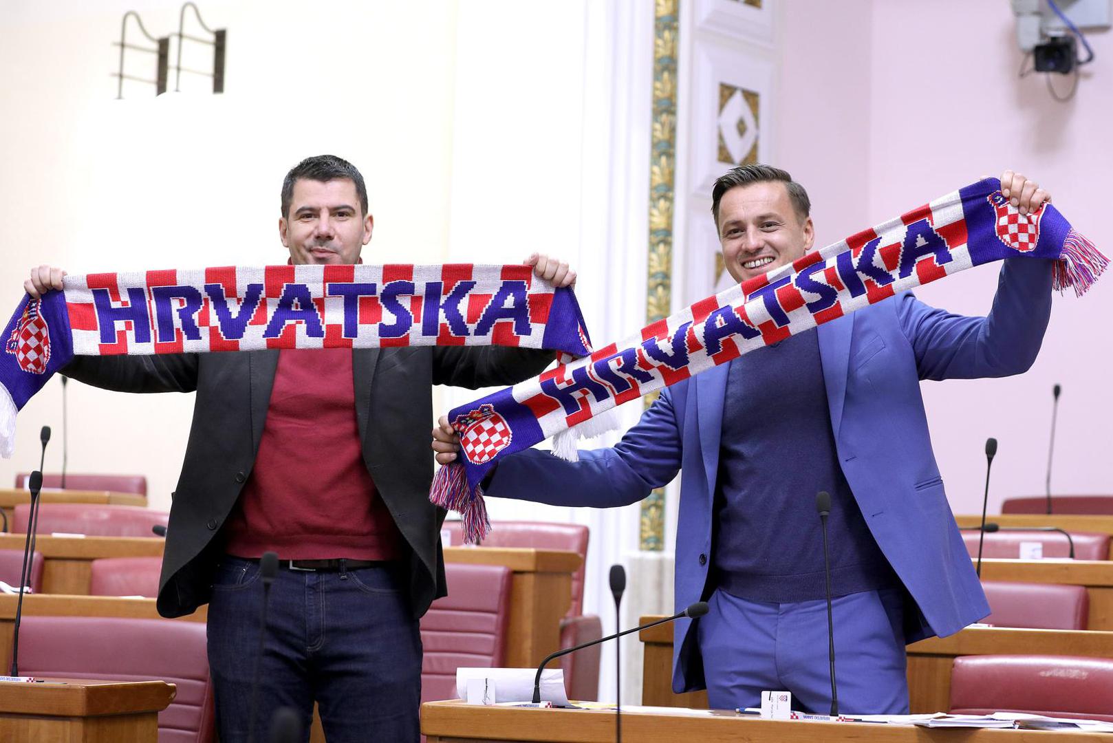 23.11.2022., Zagreb - U Saboru je zavladala navijacka atmosfera i zastupnici se pripremaju za gladanje utakmice svjetskog prvenstva izmedju Hrvatske i Maroka. Photo: Patrik Macek/PIXSELL