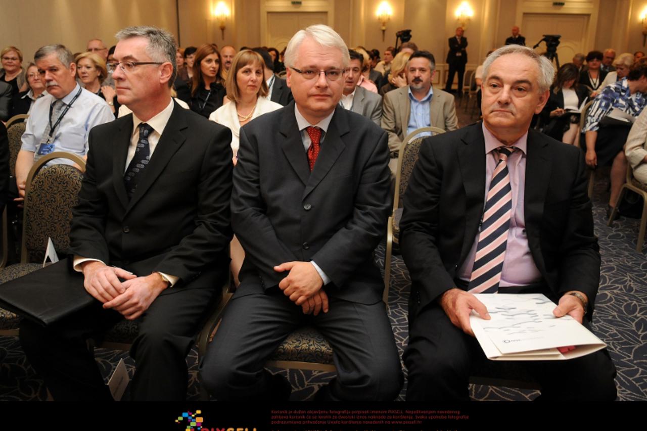 '11.06.2010., Zagreb, Hrvatska - Predsjednik Ivo Josipovic na predavanju Aktualna pitanja kaznenog zakonodavstva 2010 u Sheratonu. Mladen Mlinarevic glavni direktor Inzenjerskog biroa d.d. i Branko Hr