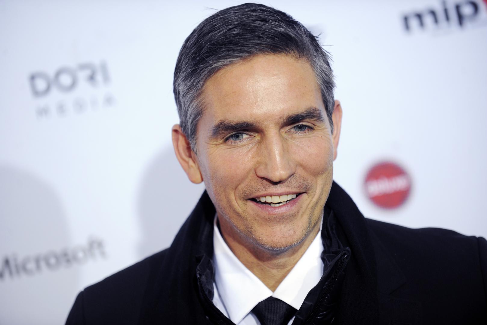 Jim Caviezel, glumac poznat po ulozi Isusa Krista u 'Pasiji', često govori o tome kako mu je ta uloga produbila katoličku vjeru i usmjerila njegov život prema služenju Bogu.