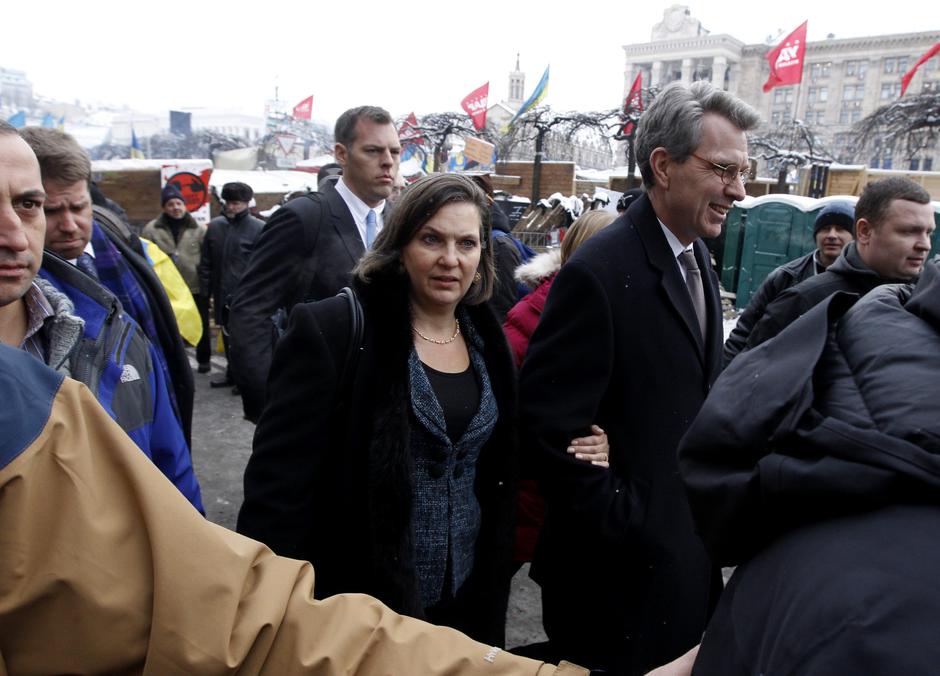 Victoria Nuland,Viktor Janukovič