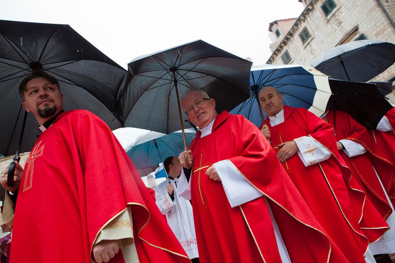 03.02.2012, Stara gradska jezgra, Dubrovnik - Proslava dana Dubrovnika, Sveti Vlaho, zastitnik grada Dubrovnika. Festa je pocela svetom misom u dubrovackoj katedrali koju je predvodio dubrovacki biskup Mate Uzinic a usprkos losem vremenu tradicionalna pro