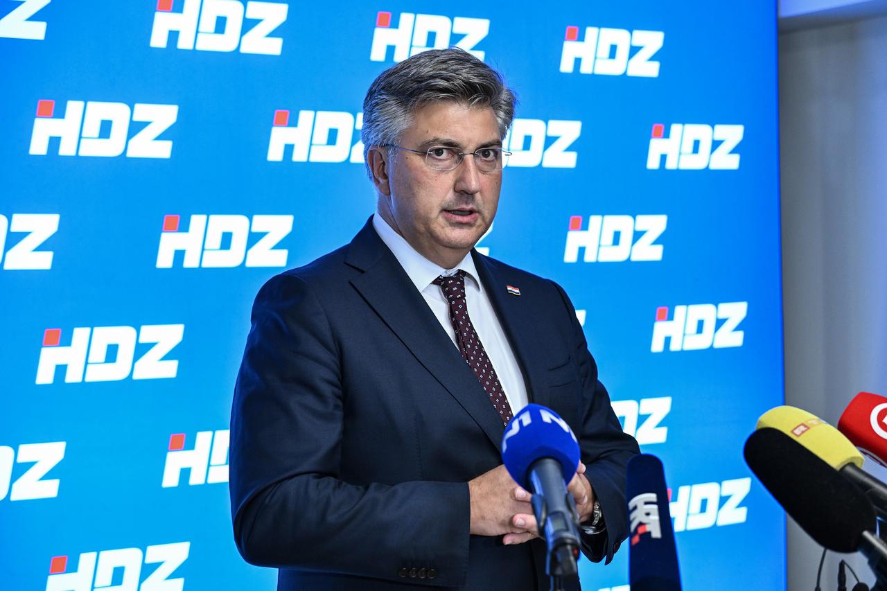 Zagreb: Andrej Plenković obratio se medijima nakon sjednice Predsjedištva HDZ-a