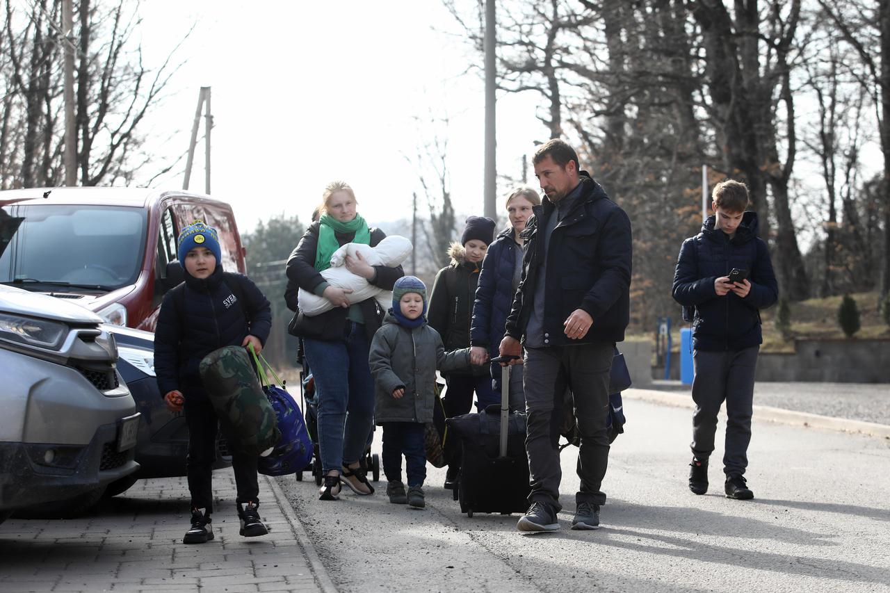 Slovačka: Zadranin Ivan Filipović došao je iz Hrvatske po dvije-tri obitelji svojih ukrajinskih prijatelja