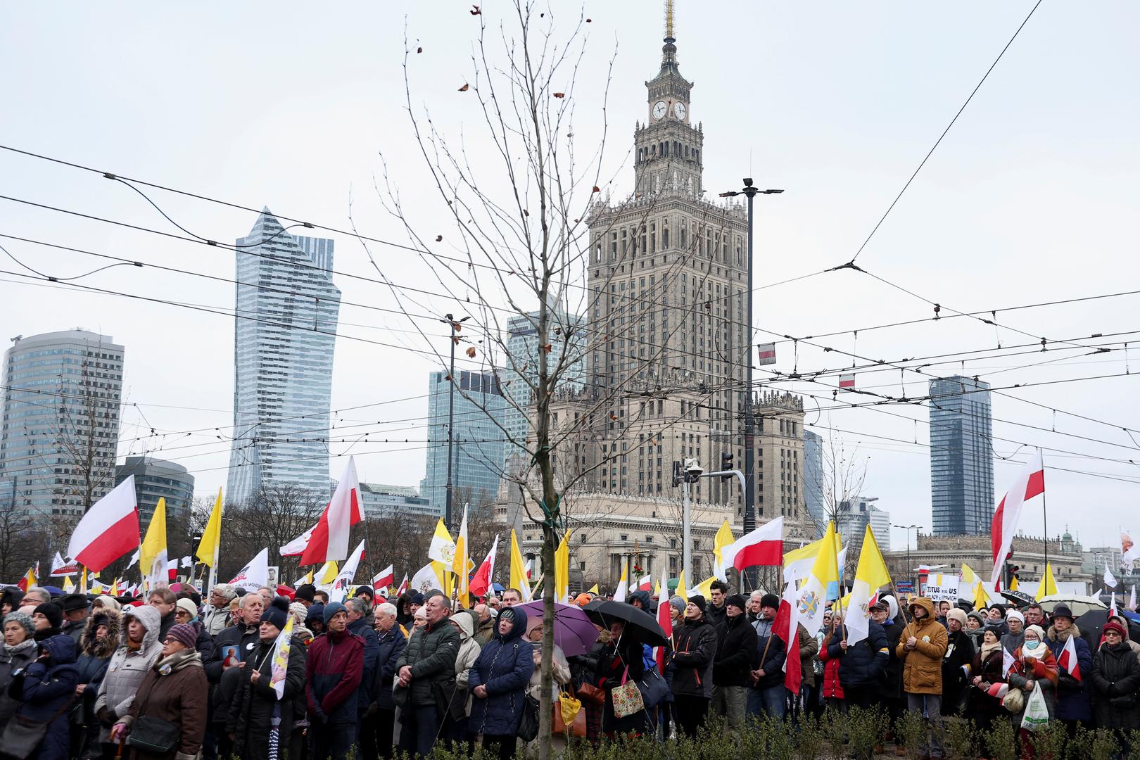 People march in defense of late Pope John Paul II on his death anniversary in Warsaw, Poland, April 2, 2023. REUTERS/Kacper Pempel Photo: KACPER PEMPEL/REUTERS