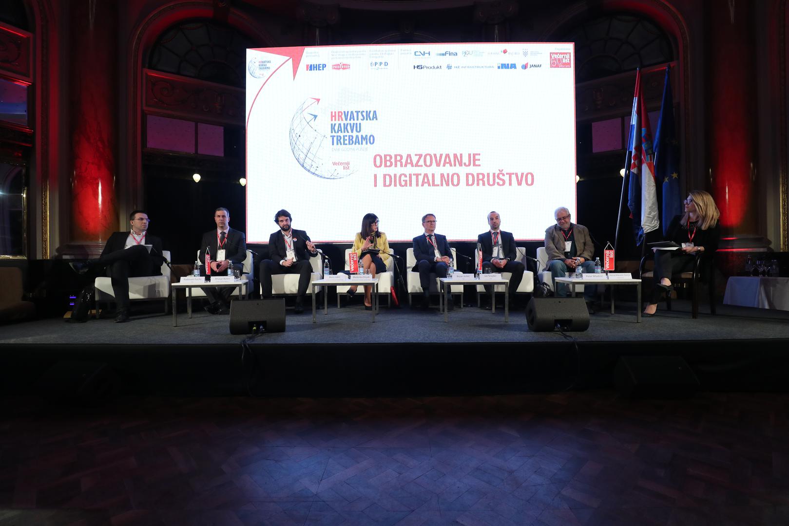 U hotelu Esplanade održana je konferencija "Hrvatska kakvu trebamo - dvije godine poslije" u organizaciji Večernjeg lista. Panel "Obrazovanje i digitalno drustvo"