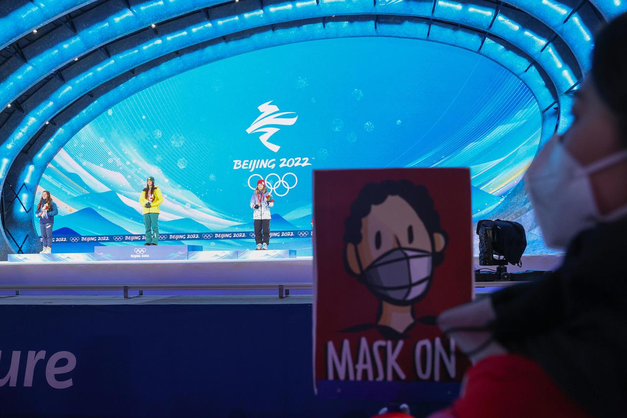 Beijing 2022 Olympics: freestyle skiing, women's moguls victory ceremony