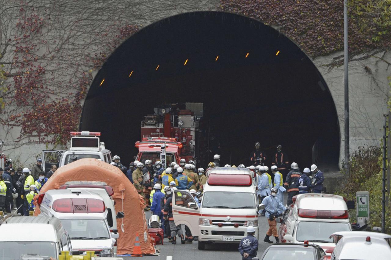 Japan, tunel (1)