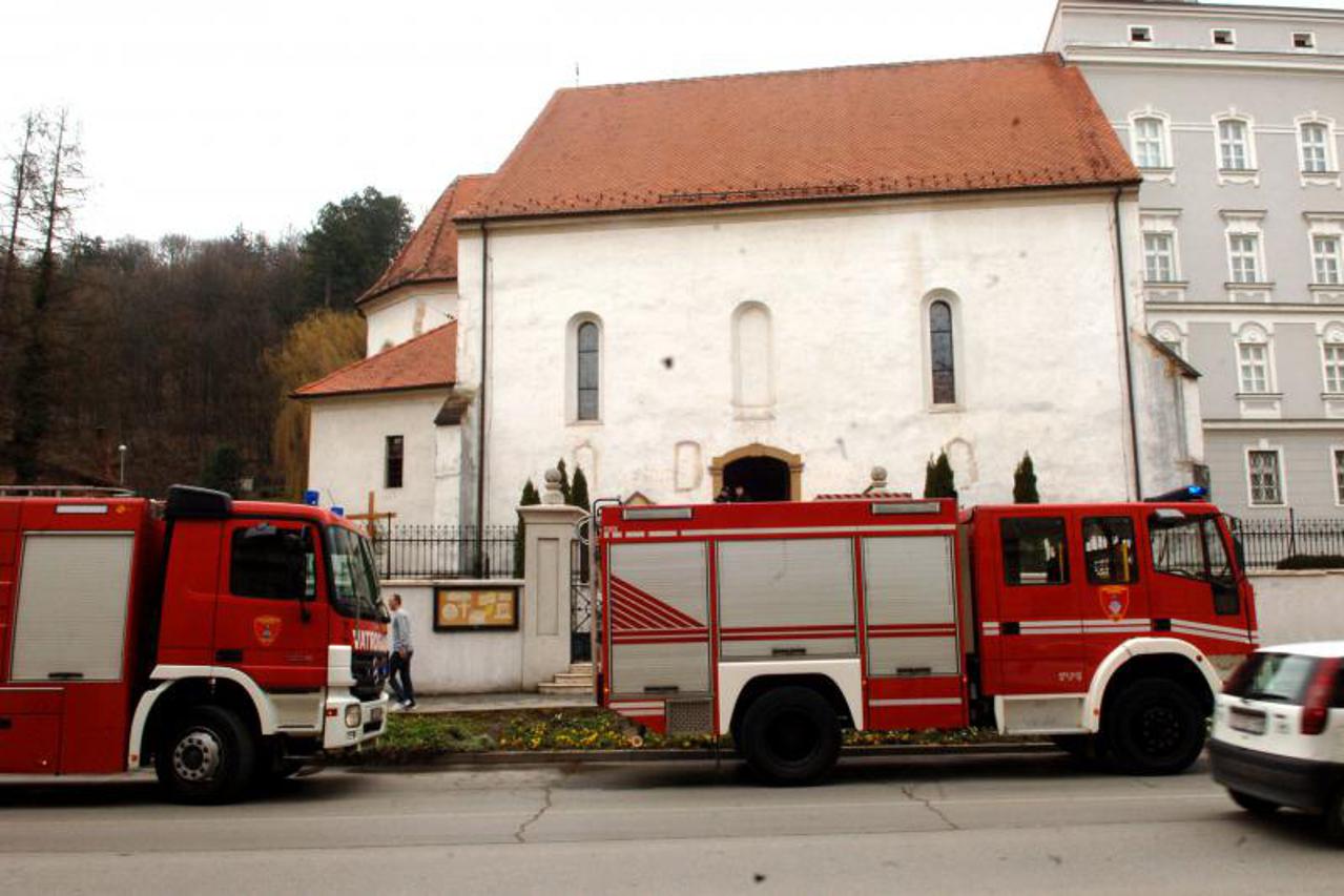 požar, crkva (1)