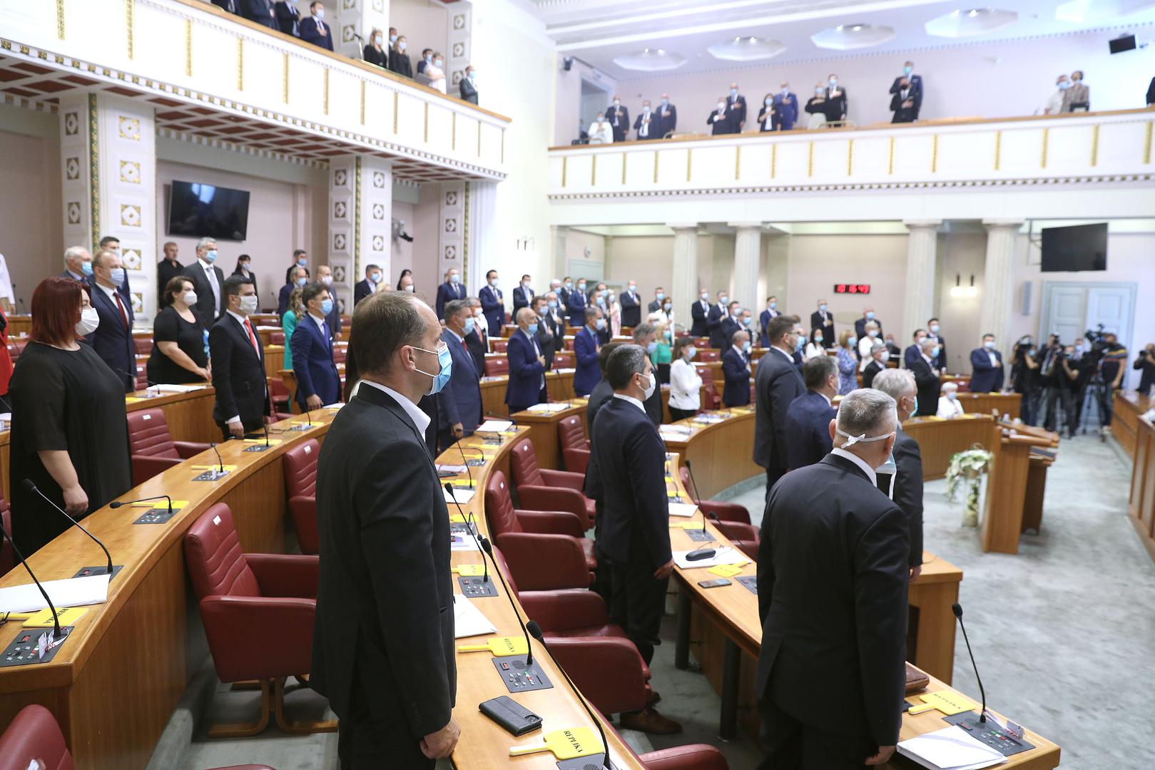 Podsjetimo, u četvrtak Sabor, osim o svom raspuštanju, za što ruku treba dignuti 76 zastupnika, glasa i o izmjenama kaznenog zakonodavstva kojima se kao kaznena djela uvode femicid, rodno uvjetovano ubojstvo ženske osobe te neovlašteno otkrivanje sadržaja izvidne ili dokazne radnje tzv. curenje informacija.