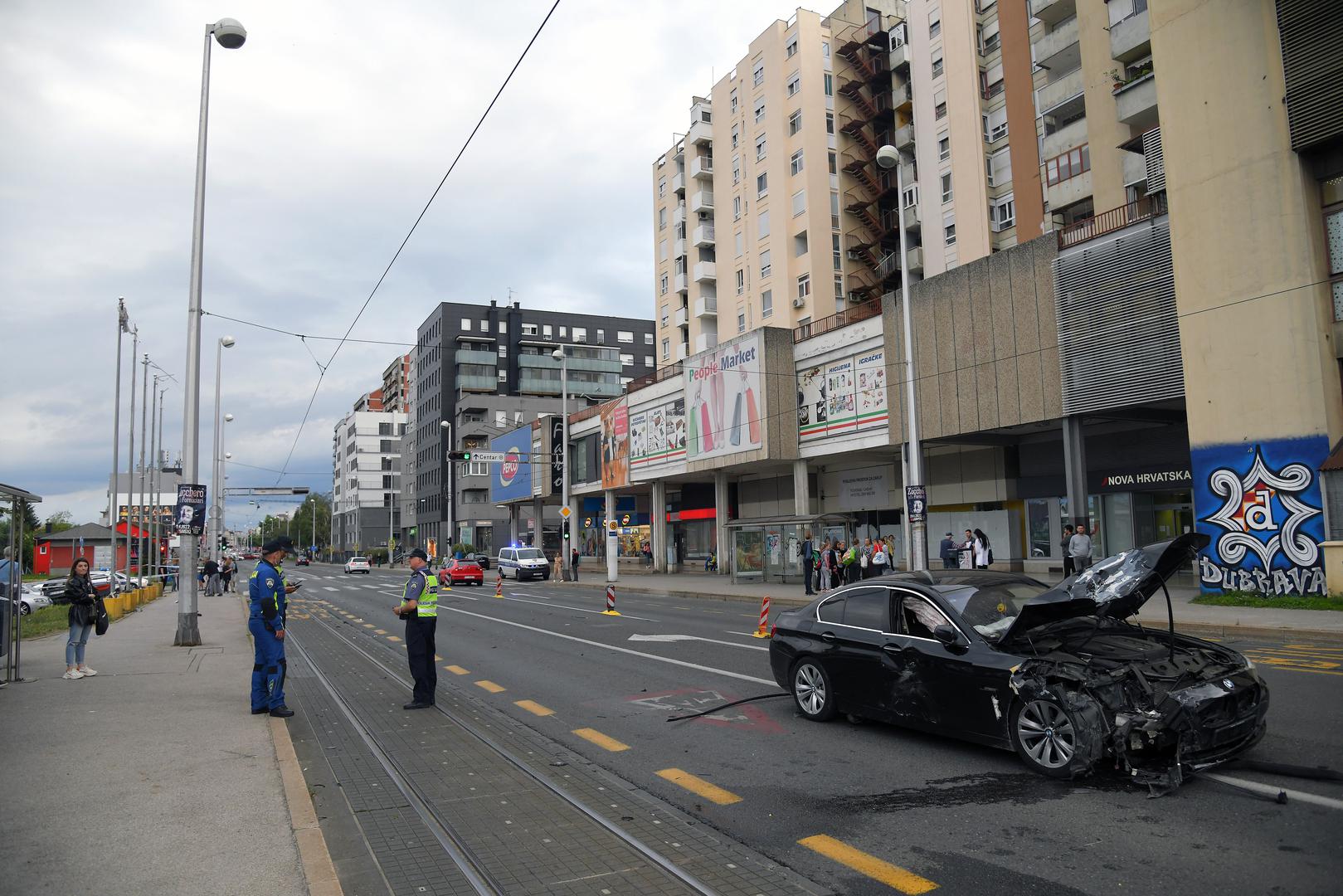 09.06.2022., Zagreb - U prometnoj nesreci u Kapucinskoj ulici u Dubravi ozlijedjeno je nekoliko osoba. Photo: Josip Regovic/PIXSELL