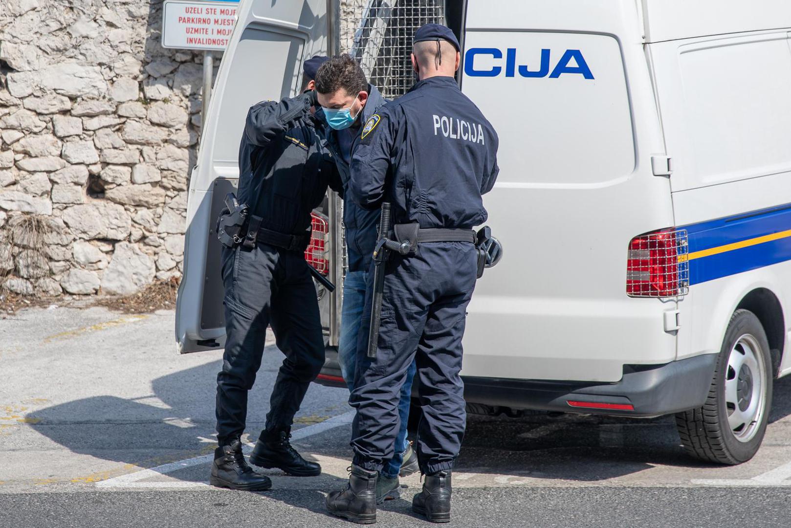 26.03.2022., Dubrovacki sud, Dubrovnik - Privodjenje Milenka Radulovica, osumnjicenog za dvostruko ubojstvo u Plocama.
 Photo: Grgo Jelavic/PIXSELL