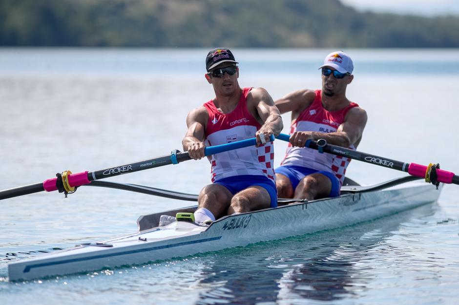 Sinj: Braća Sinković na posljednjim pripremama na Peručkom jezeru uoči odlaska na Olimpijske igre