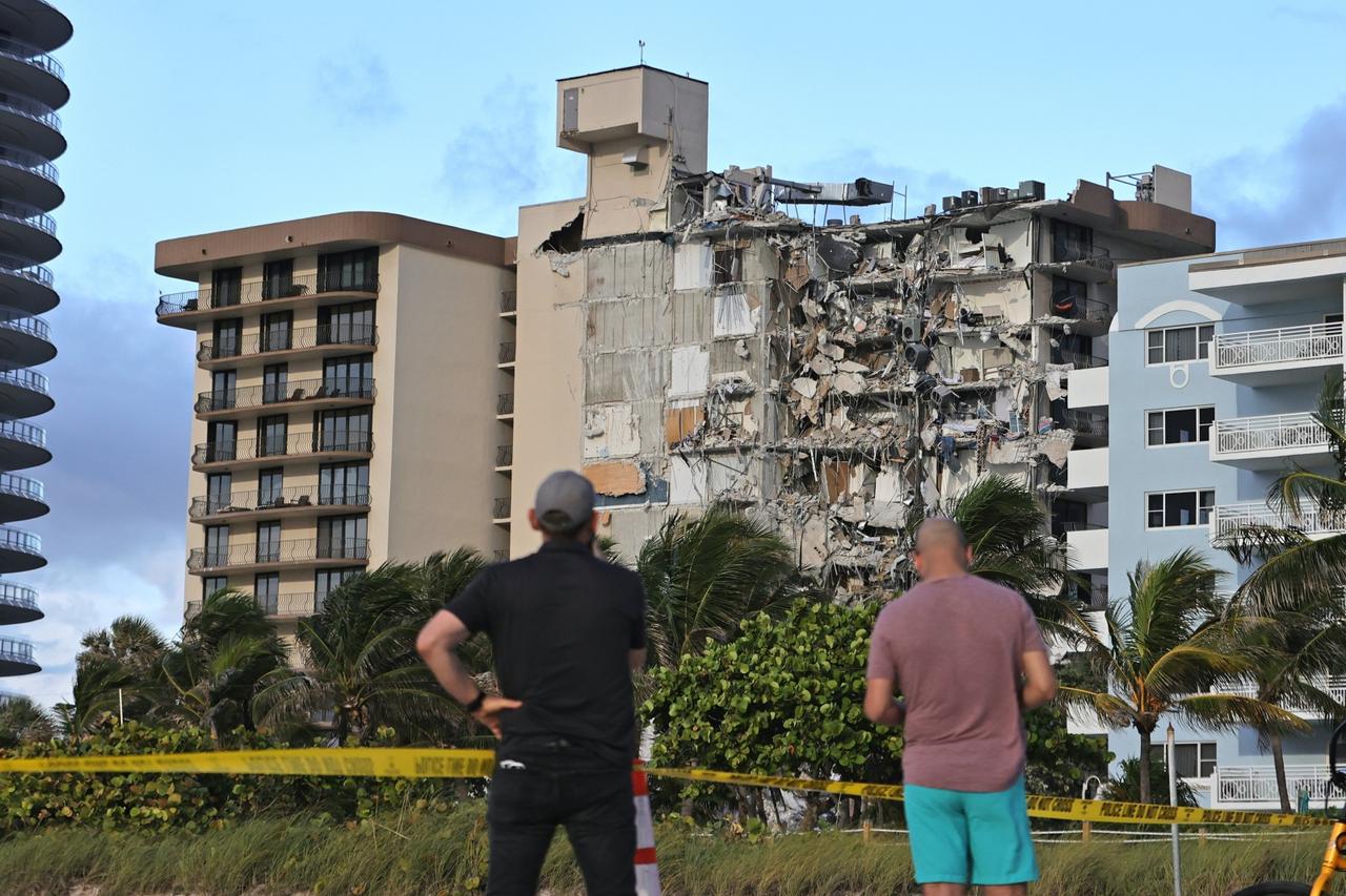 US-NEWS-FLA-CONDO-COLLAPSE-SITE-MI