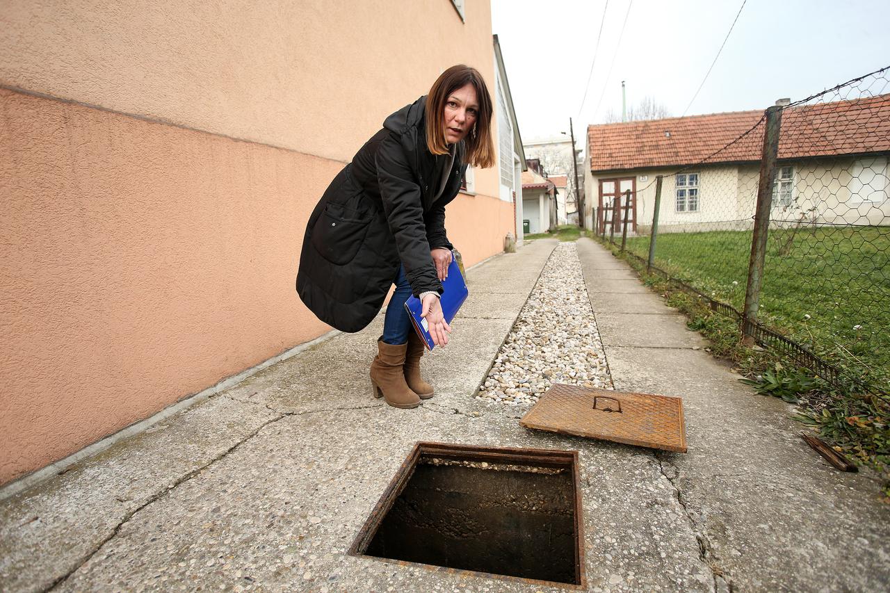 17.01.2015., Zagreb -  Ksenija Valjavac vec godinama ne moze ishoditi dozvolu za prikljucenje na vodovod.  Photo: Petar Glebov/PIXSELL