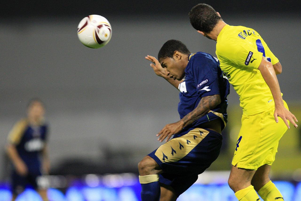 \'16.09.2010., Stadion Maksimir, Zagreb - Europska liga, skupina D, Dinamo - Villarreal.Jorge Sammir Cruz Campos i Mateo Musacchio. Photo: Igor Kralj/PIXSELL\'