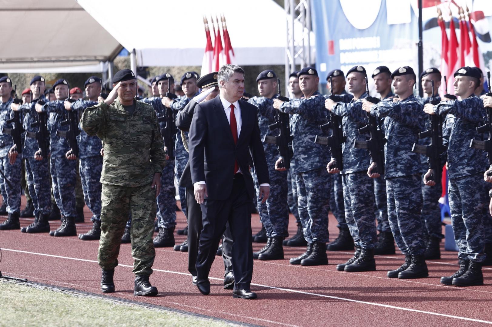 05.08.2021., Knin - Svecani program i dolazak drzavnih duznosnika povodom Dana pobjede i domovinske zahvalnosti te Dana hrvatskih branitelja na stadionu NK Dinara. Zoran Milanovic. Photo: Milan Sabic/PIXSELL