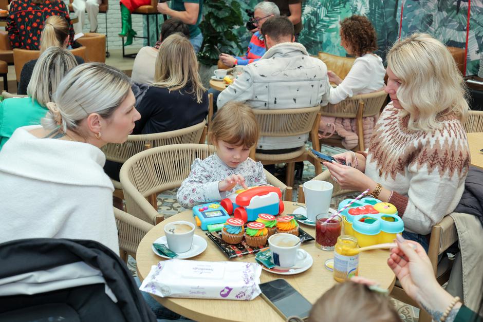 Fisher-Price predstavio suradnju Velike Seke Sveznalice i Maje Šuput