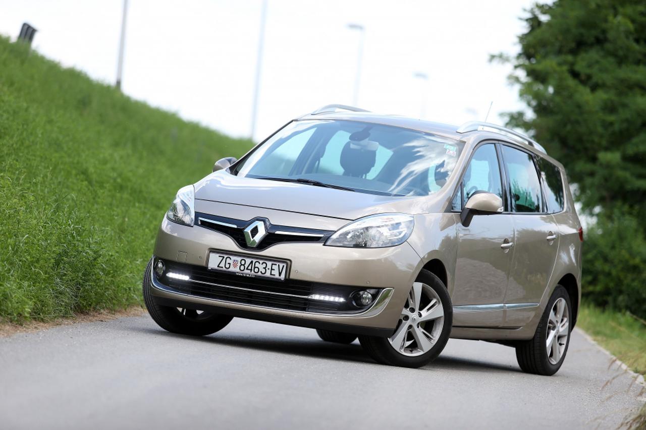 renault grand scenic (1)