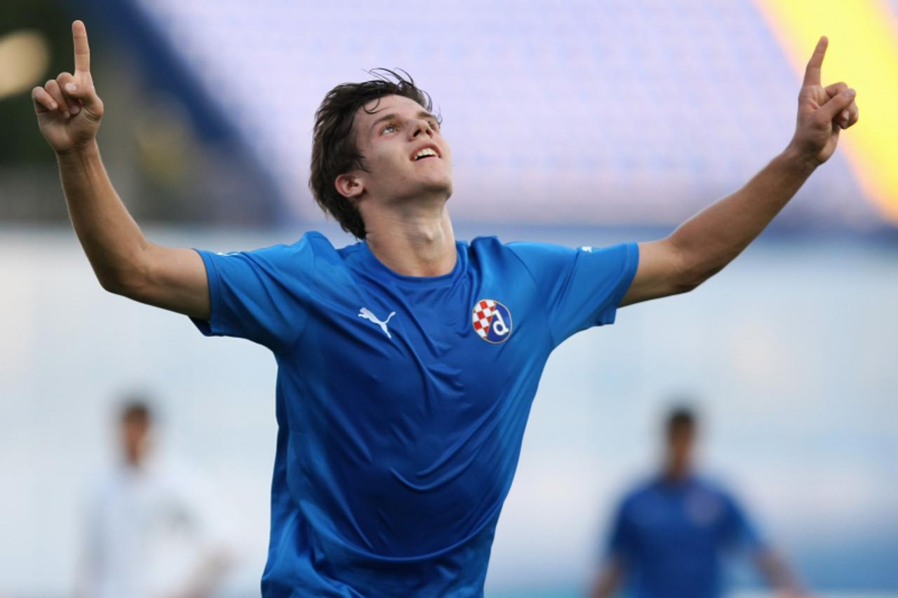 '27.08.2011., Zagreb - Utakmica 6.kola prve HNL izmedju GNK Dinama i NK Lucko  odigrana je na Dinamovom stadionu u Maksimiru. Mario Situm sa suigracima slavi pogodak za Dinamo. Photo: Jurica Galoic/PI