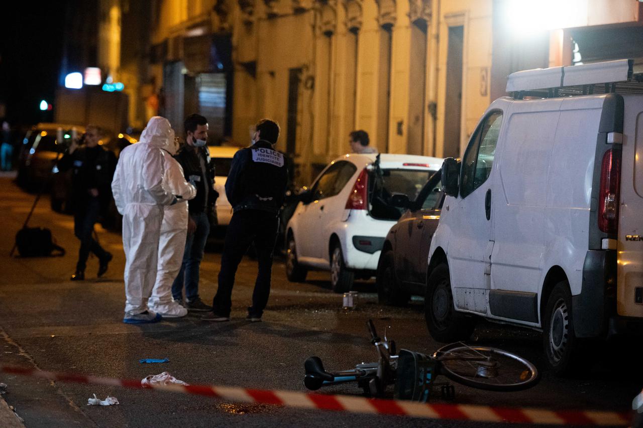 2 Seriously Injured After A Grenade Explodes - Aubervilliers