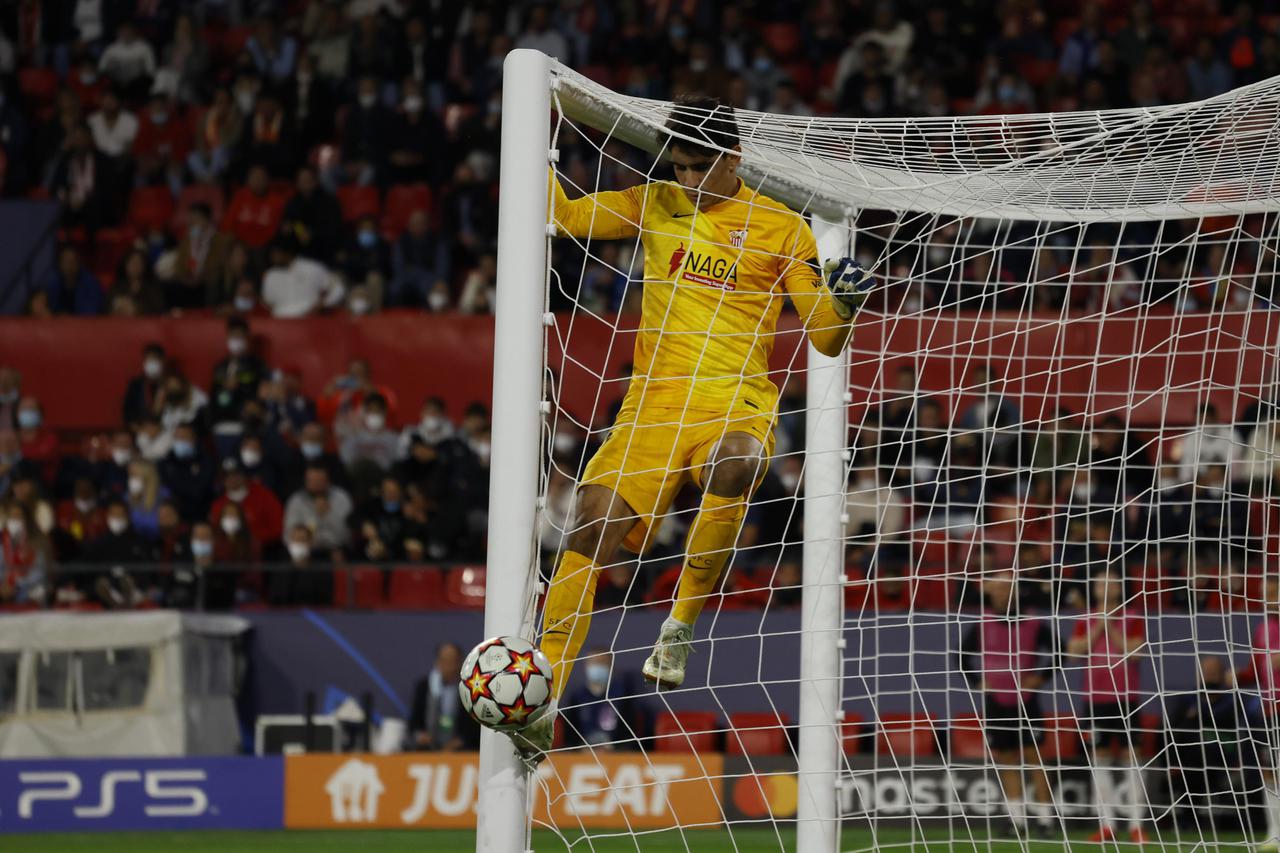 Champions League - Group G - Sevilla v Lille