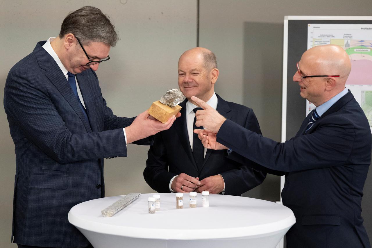 Germany's Scholz and Serbia's Vucic visit eastern German town, discuss lithium mining