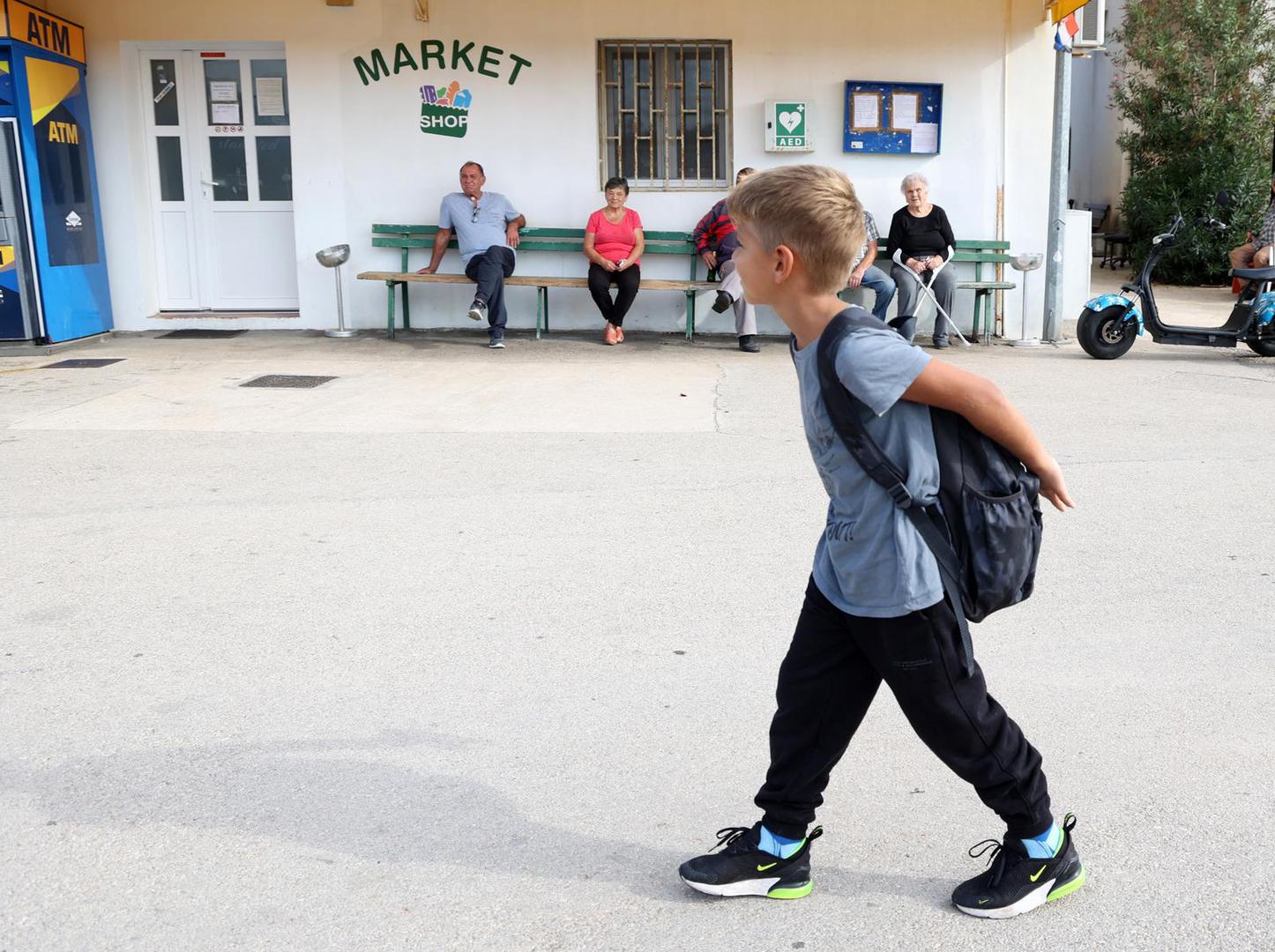 25.09.2024., Kaprije - Na otoku Kaprije je nakon 50 godina otvorena skola koju pohadja samo jedan ucenik Val Mudronja. Photo: Dusko Jaramaz/PIXSELL