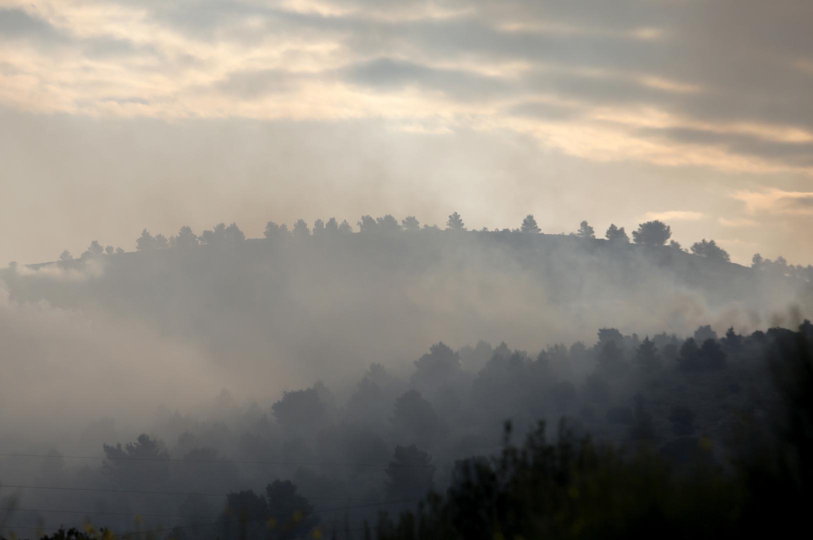 22.04.2024., Vrpolje - Pozar na nepristupacnom terenu izmedju Vrpolja i Grebastice. Photo: Dusko Jaramaz/PIXSELL