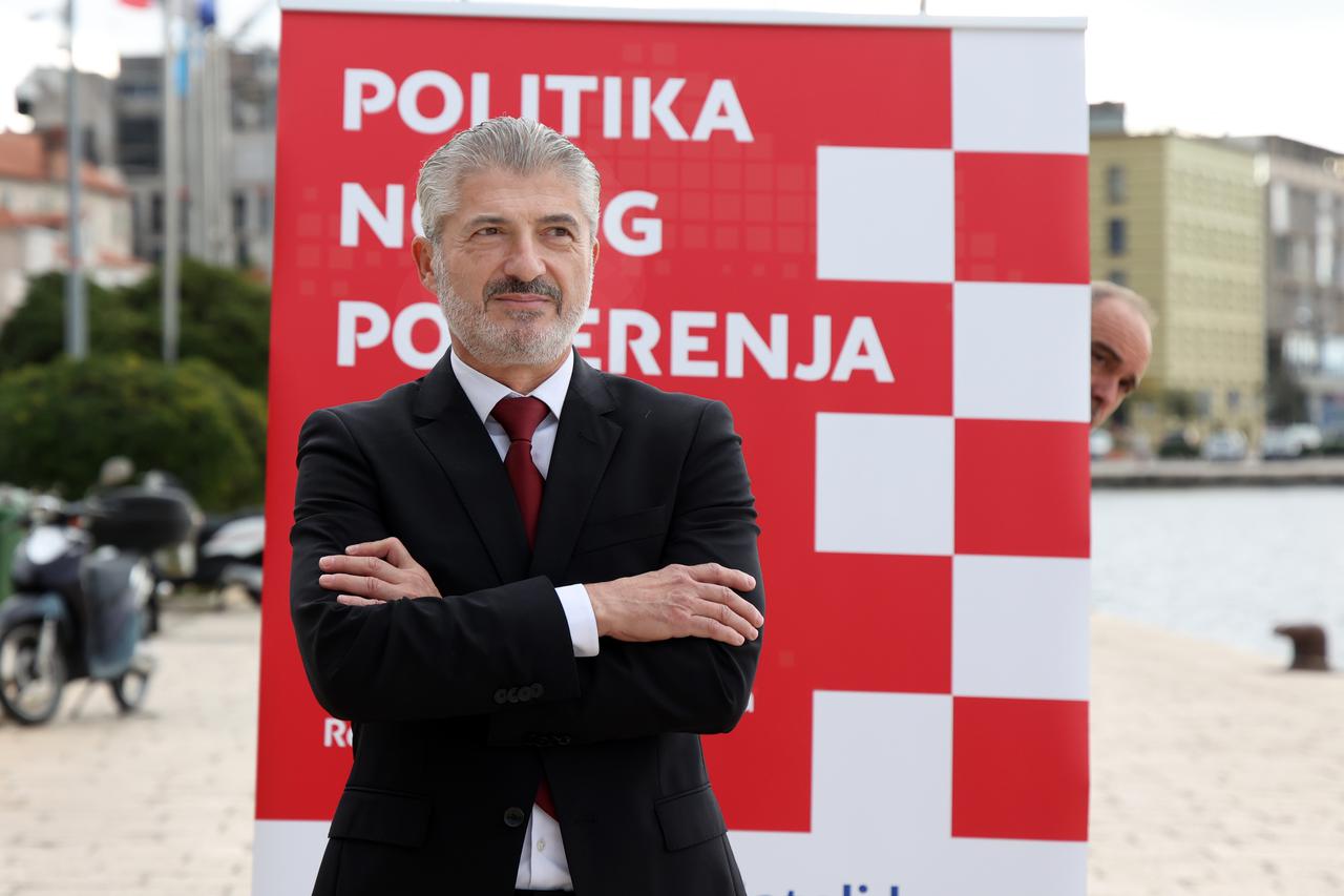 Šibenik: Kandidat za predsjednika Republike Hrvatske Niko Tokić Kartelo