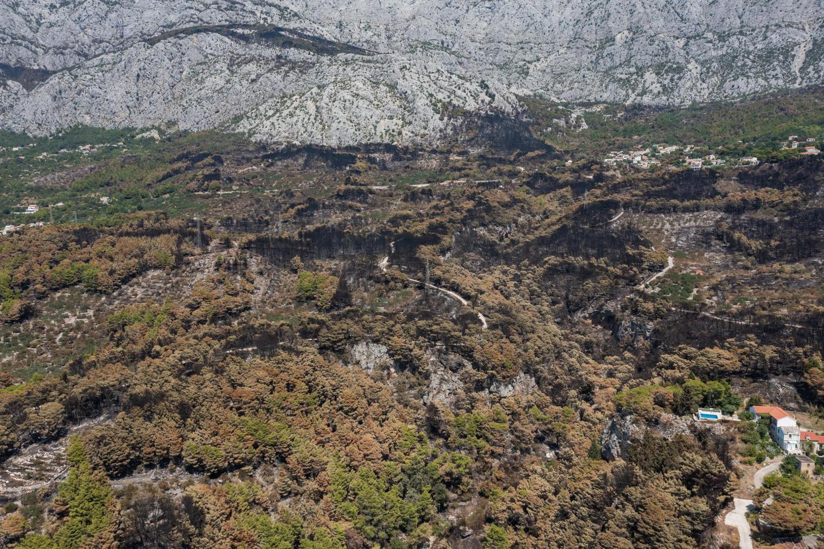 03.08.2024. Gornje Tucepi
Fotografije iz zraka opožarenog podrucja od Tucepi do Gornje Podgore i Parka prirode Biokovo. Photo: Matko Begovic/PIXSELL