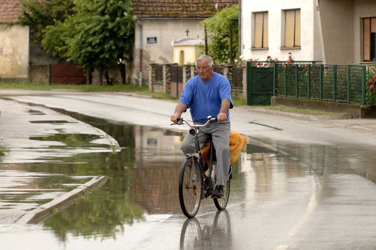 '16.06.10., Orehovica- Velika koalicija HDZ-a i SDP-a u opcini Orehovica. Mjestani imaju problema s oborinskim vodama. Photo: Vjeran Zganec Rogulja/PIXSELL'