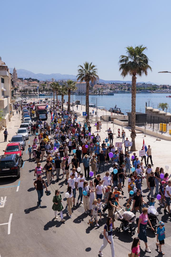 21.05.2022., Split - U Splitu odrzan 4. Hod za zivot s Rive do Zvoncaca.
 Photo: Miroslav Lelas/PIXSELL