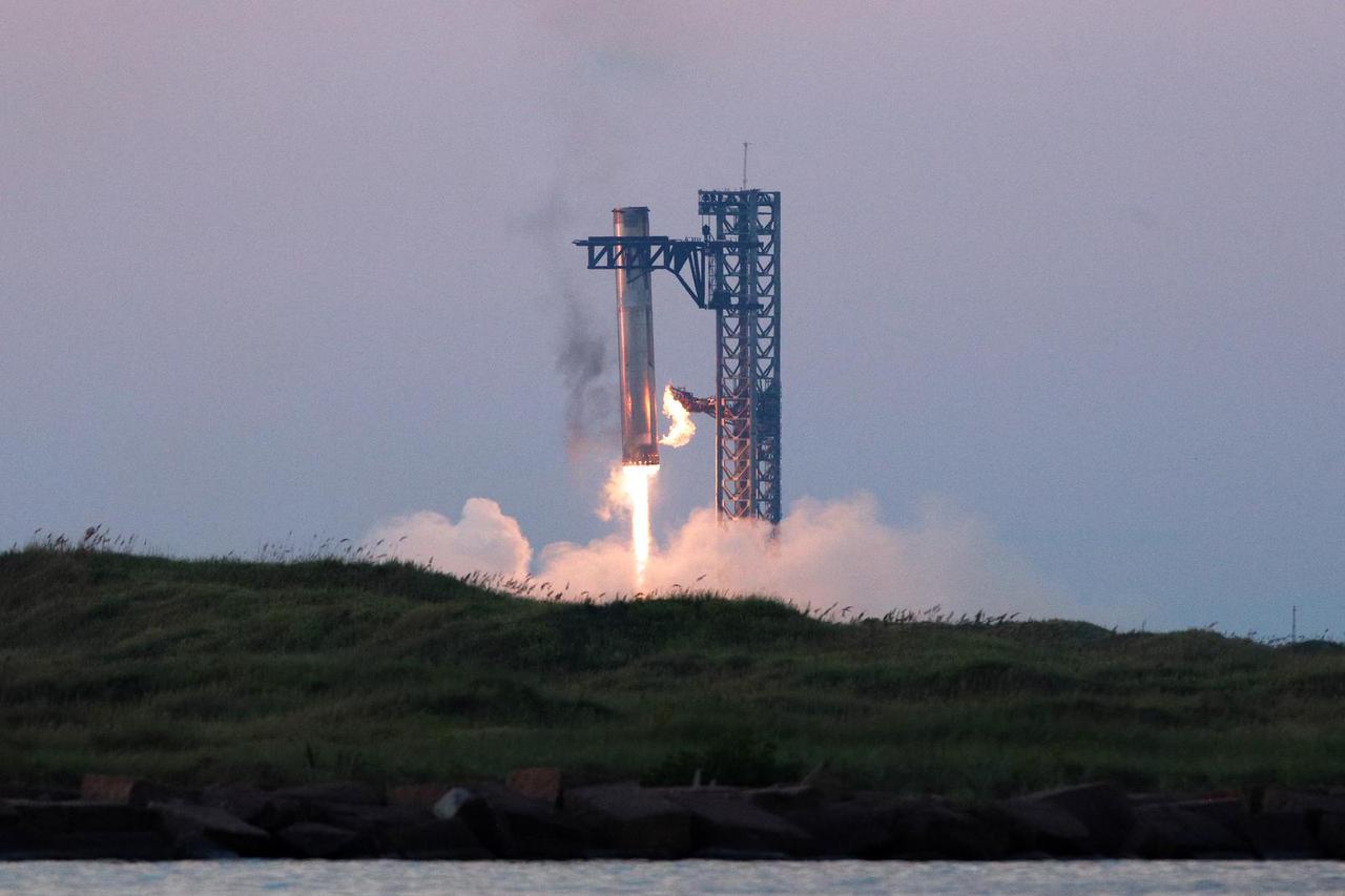 Fifth flight test of SpaceX's Starship in Boca Chica