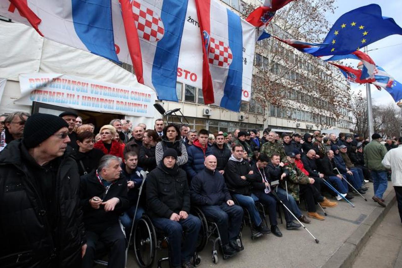 Branitelji u Savskoj čekali protuprosvjednike