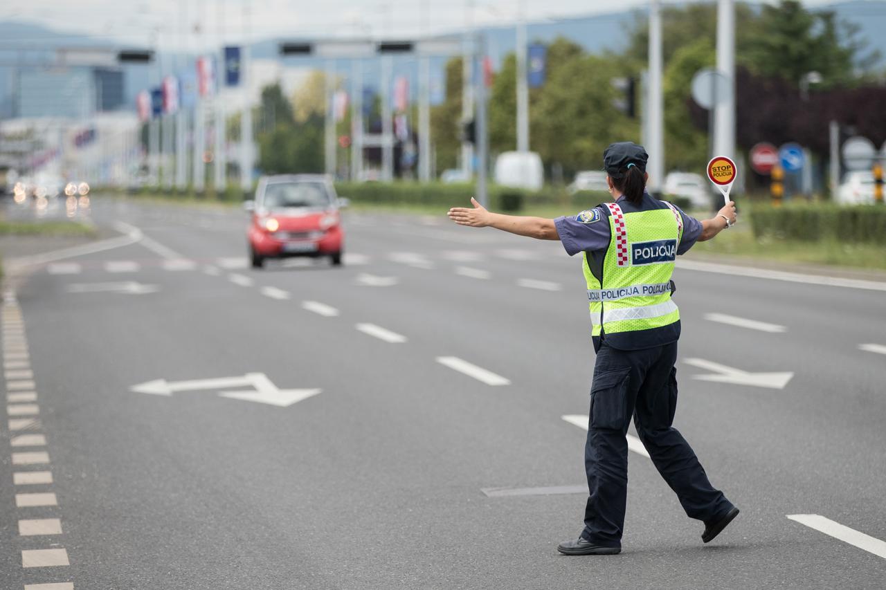 Zagreb: Predsjednik Milanović uručio odlikovanja povodom Dana policije