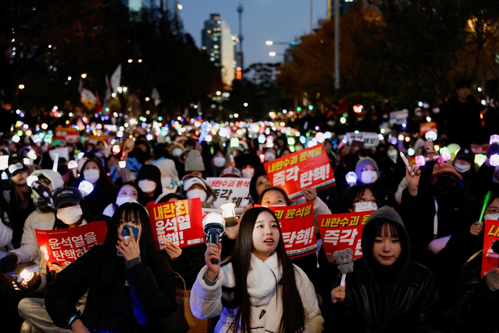 FILE PHOTO: Protesters take part in a rally calling for the impeachment of South Korean President Yoon Suk Yeol, who declared martial law, which was reversed hours later, near the National Assembly in Seoul, South Korea, December 8, 2024. REUTERS/Kim Soo-hyeon/File Photo Photo: KIM SOO-HYEON/REUTERS